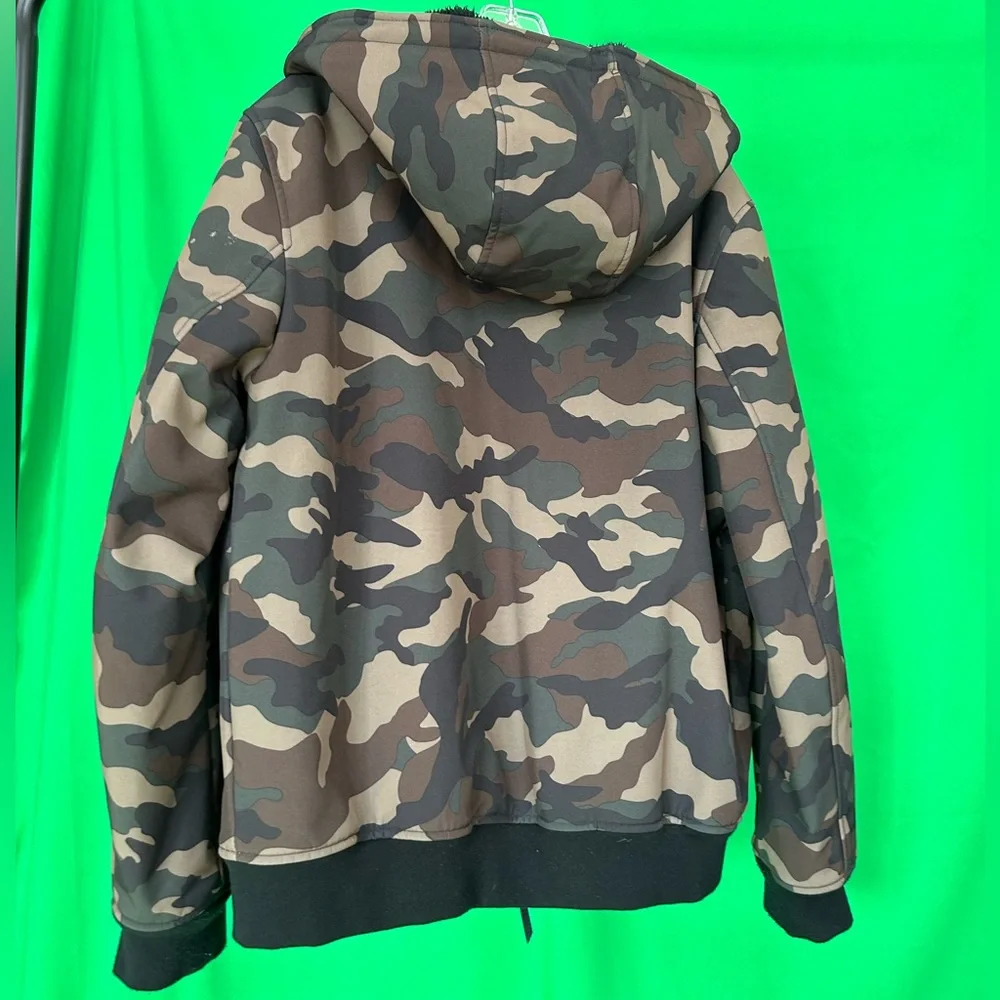 Tommy Hilfiger Camouflage Bomber Jacket. Water Resistant Wind Resistant. Size M - Picture 2 of 10